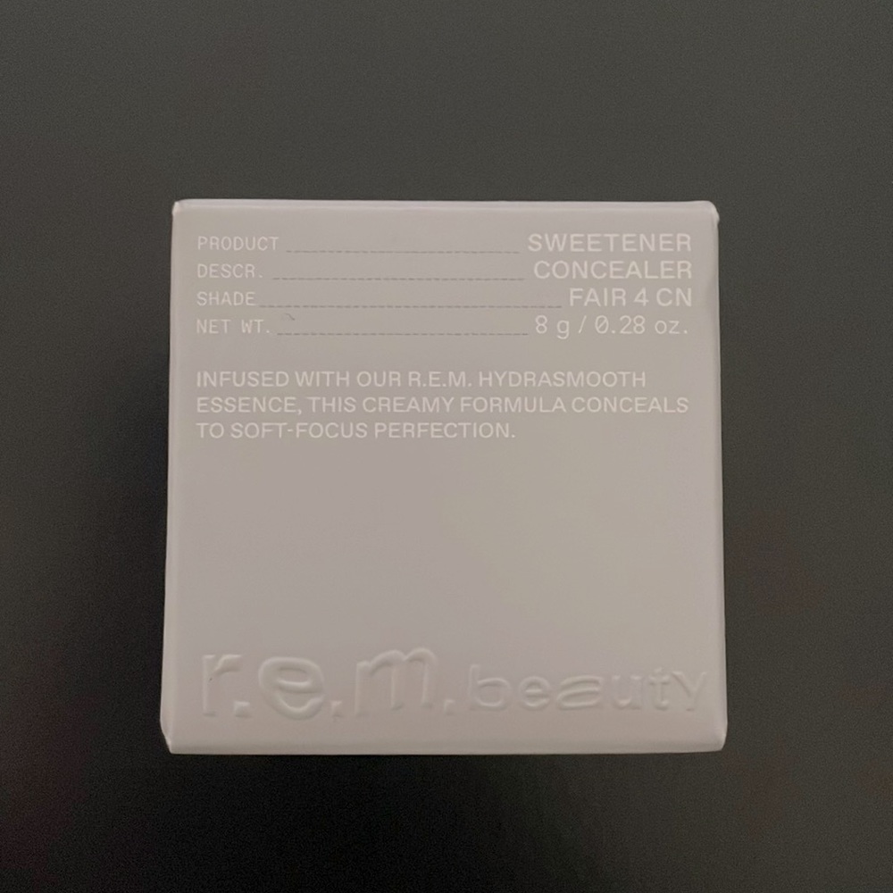 r.e.m. beauty sweetener concealer - Picture 4 of 6